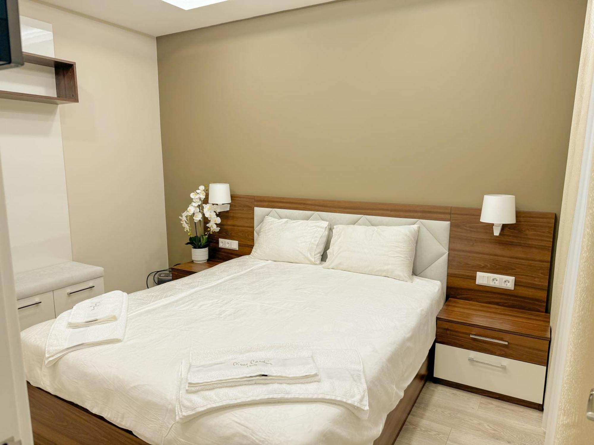 Luxury 1 * Софія